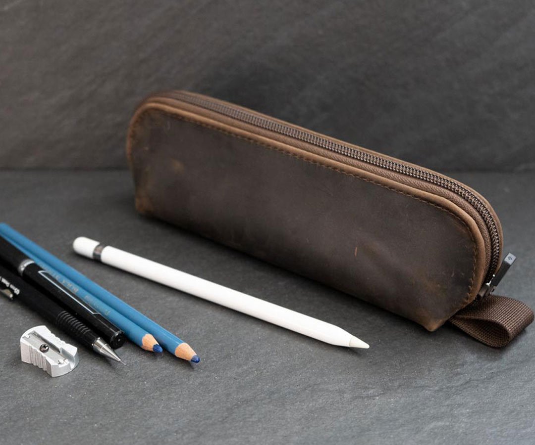 WaterFieldのレザーペンケースと筆記具
